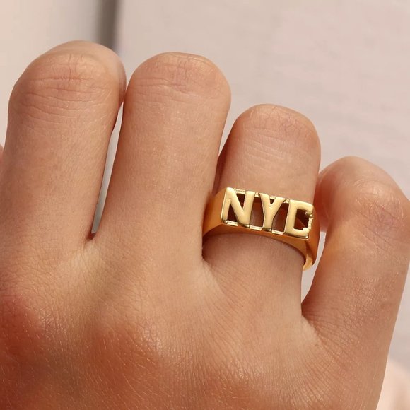 NYC Initial Signet Ring 18K Gold Plated Stainless Steel‎ - Picture 5 of 11
